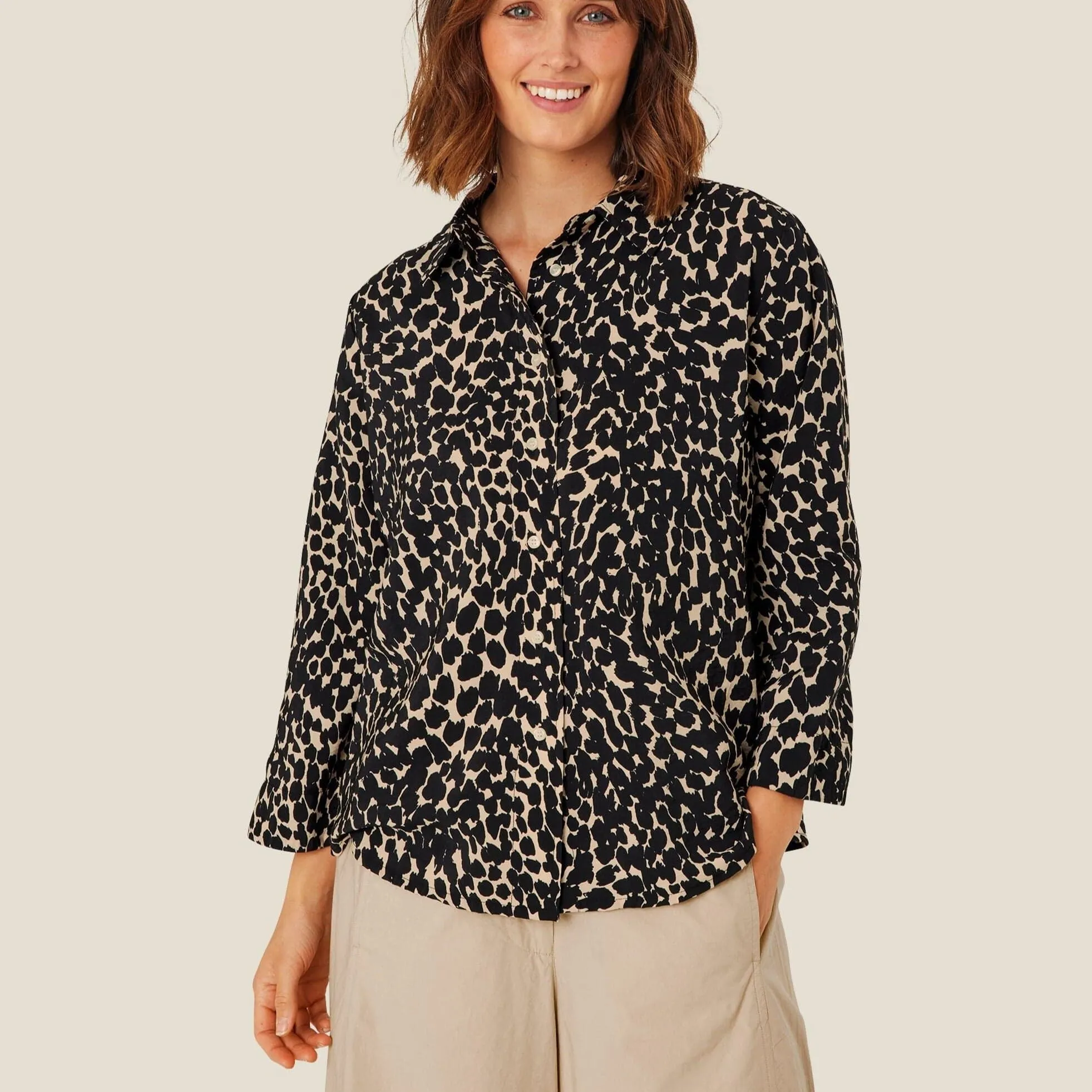 Masai Iduki Shirt in Black Leopard